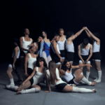 KENIA OS nos conquista sin tregua con “UNA Y OTRA VEZ”, una carta de amor al pop y segundo adelanto de K DE KARMA.