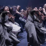 Akram Khan Company llega al Teatro Colón en su gira de despedida mundial con Thikra: Night of Remembering