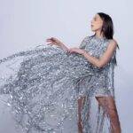 MAJO AGUILAR ESTRENA SU PRIMER TEMA EN BANDA CON UNA PODEROSA INTERPRETACIÓN DE «A TRAVÉS DEL VASO»