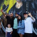 LUIS ALFONSO Y NICKO CADAVID SON HOMENAJEADOS EN LA FERRO: EL ARTE URBANO CELEBRA LA FUERZA DE LA MÚSICA POPULAR.
