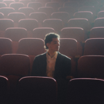 El artista emergente del pop latino, Rygo, presenta su esperado EP debut ‘Cómo es Salir’