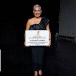 La artista colombiana Alejandra Torres recibe el Premio Gladiadores en el Extranjero 2026