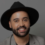 MAQUILLADOR COLOMBIANO EN PARIS FASHION WEEK
