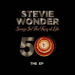 STEVIE WONDER CELEBRA 50 AÑOS DE SONGS IN THE KEY OF LIFE CON CUATRO GRABACIONES INÉDITAS